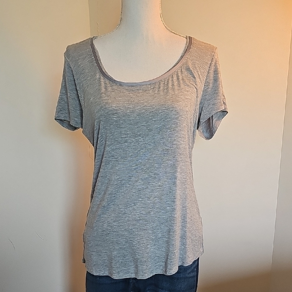 White House Black Market Light Gray Short Sleeve Top